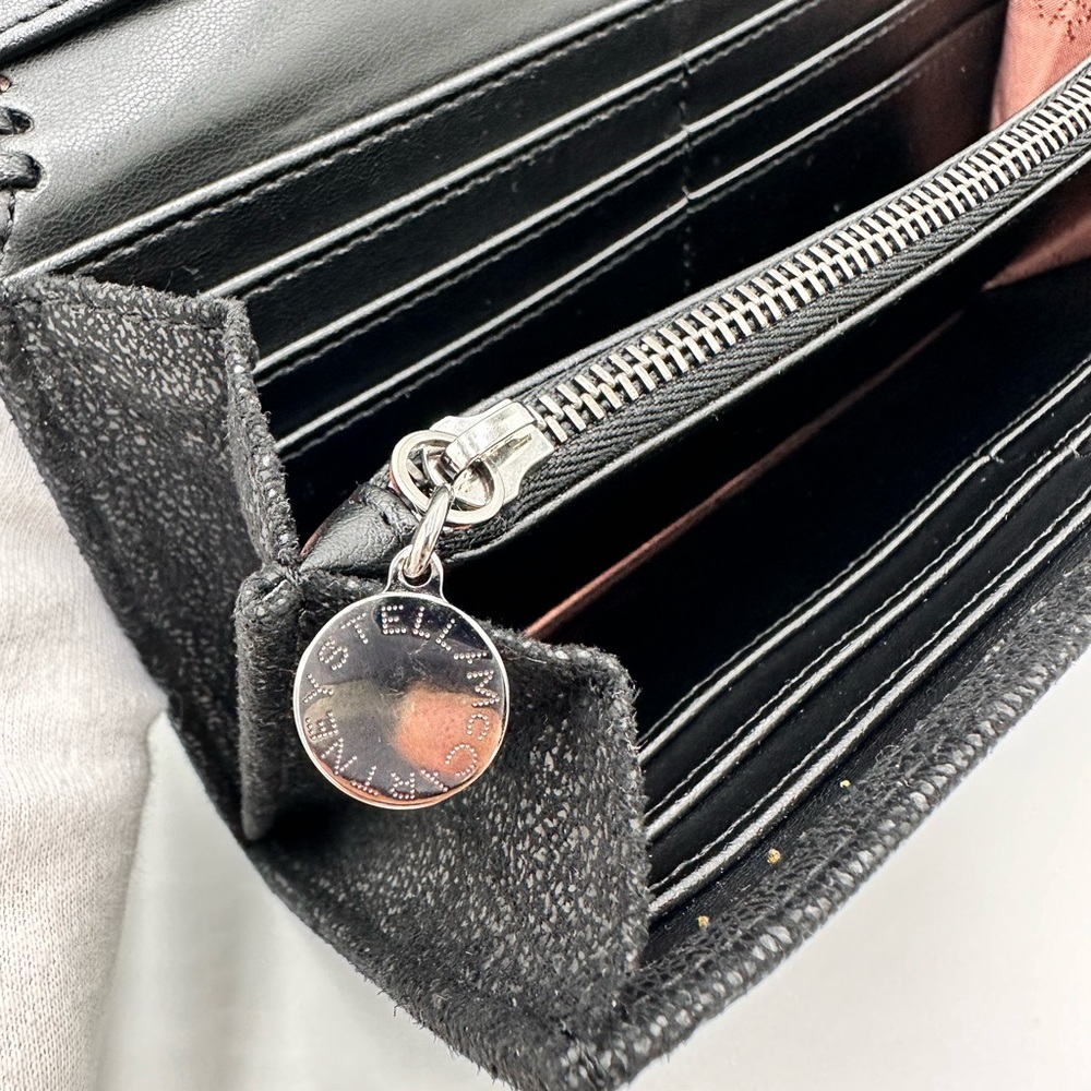STELLA MCCARTNEY
Vegan Suede Continental Wallet - Picture 7 of 11